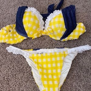 Beach bunny RARE RARE some like it hot set